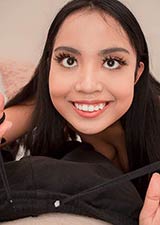 Asian newcomer Luna Mills unleashes cock