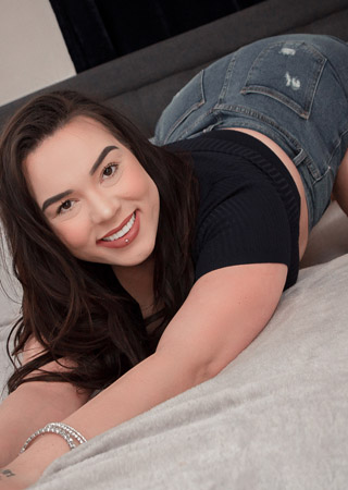Fiji Falzz in denim shorts